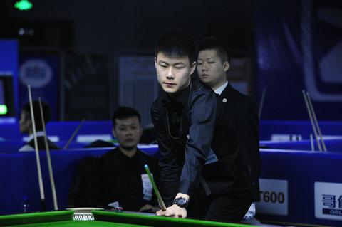 在采访中表 在采访中表